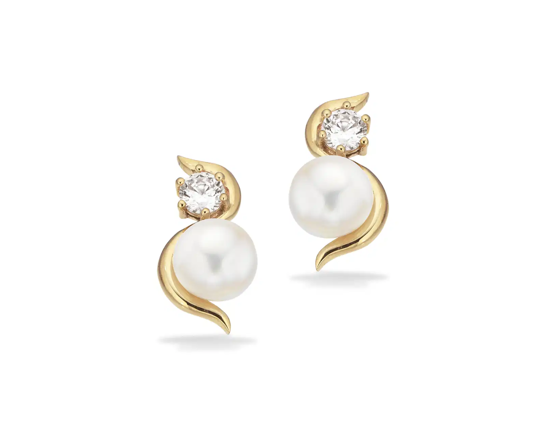 Øreringe i 8 kt m. fv.perle & synt cubic zir