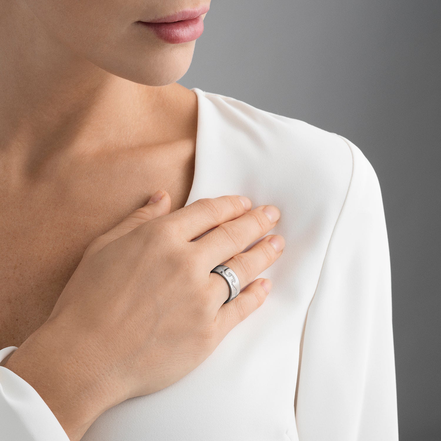 FUSION 2-delt ring - 18 kt. hvidguld med brillantslebne diamanter - Sct. Mathias Ure & Guld