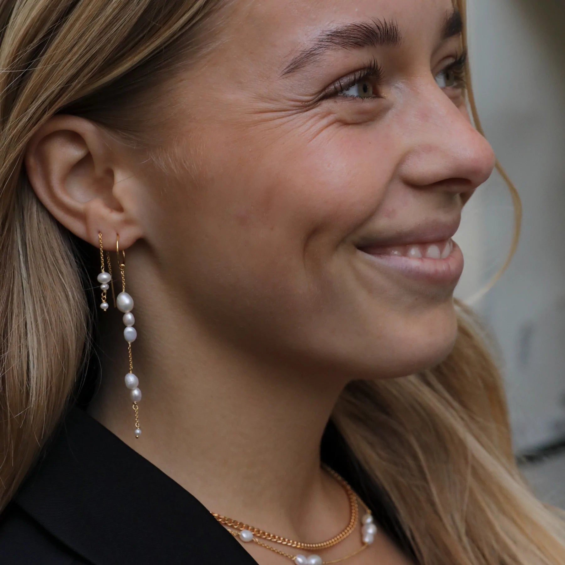 Ella - Øreringe Ferskvandsperler Forgyldt