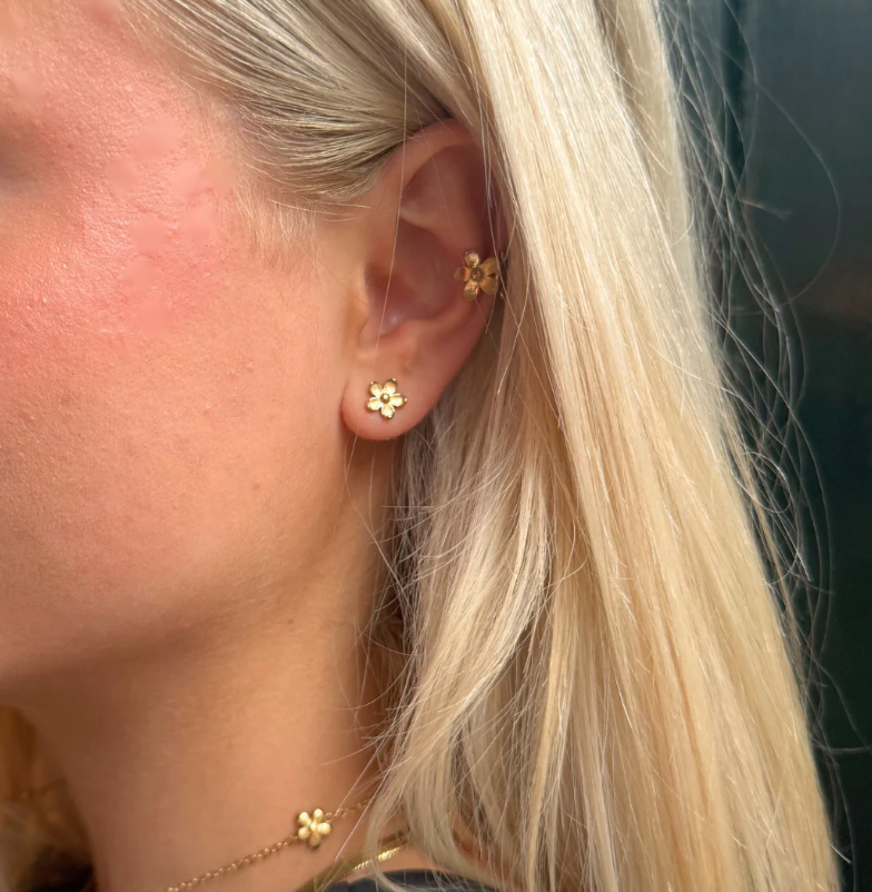 Sistie 2ND forgyldt stål ørestikker Camellia